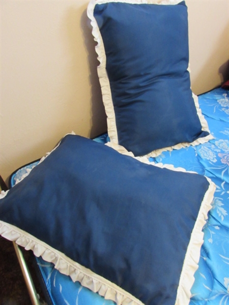 PILLOWS & 2 BLANKET IN A BAGS