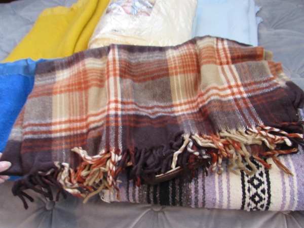 BLANKETS & THROWS