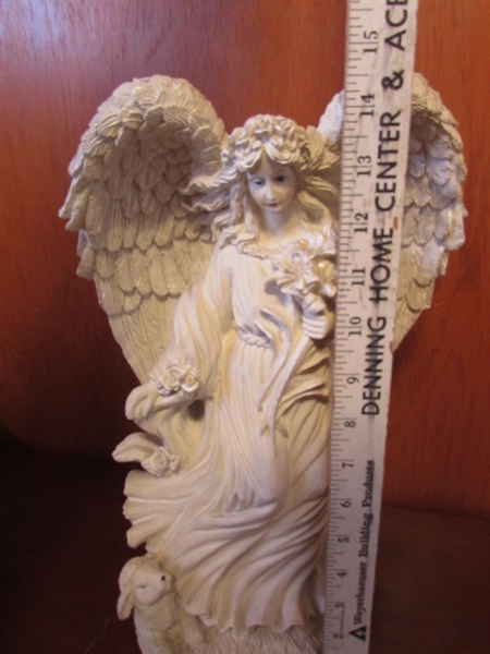 VINTAGE/ANTIQUE WASH BASIN & PITCHER & RESIN ANGEL STATUE