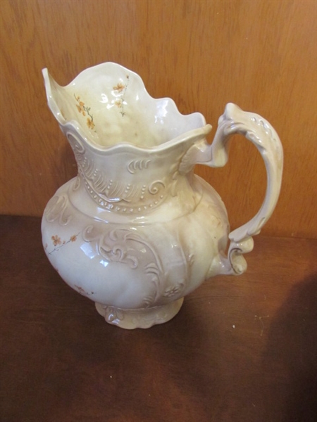 VINTAGE/ANTIQUE WASH BASIN & PITCHER & RESIN ANGEL STATUE