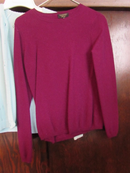 LADIES VINTAGE SWEATERS