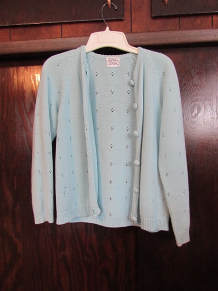LADIES VINTAGE SWEATERS