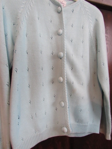 LADIES VINTAGE SWEATERS