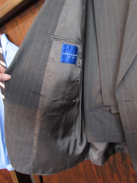 MEN'S SMALL SIZE TOWNCRAFT SUIT, SHIRT, TIE & BELT