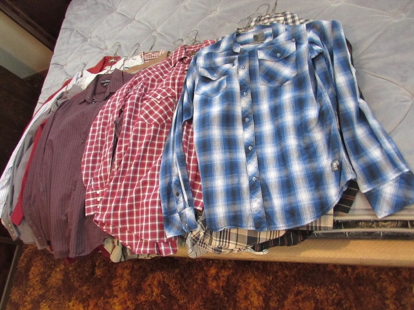 MEN'S SMALL/MEDIUM LONG SLEEVE BUTTON DOWN SHIRTS