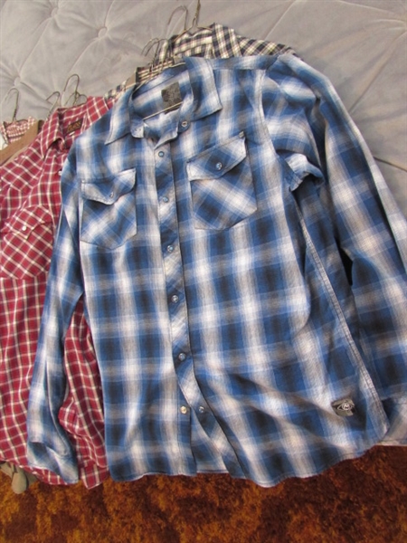 MEN'S SMALL/MEDIUM LONG SLEEVE BUTTON DOWN SHIRTS