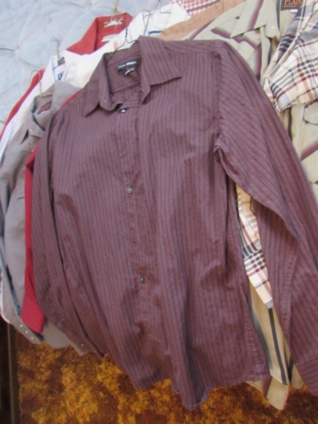 MEN'S SMALL/MEDIUM LONG SLEEVE BUTTON DOWN SHIRTS