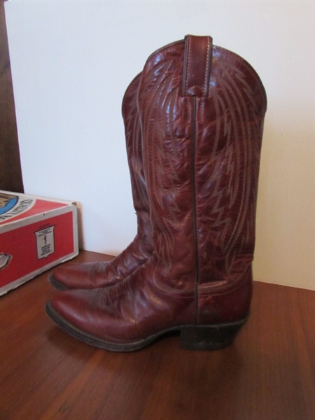 BROWN LADIES SIZE 7 D JUSTIN COWBOY BOOTS