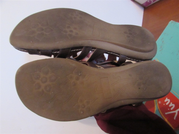 LADIES SIZE 5.5 & 6 SHOES & BOOTIES