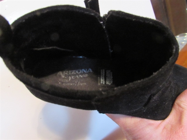 LADIES SIZE 5.5 & 6 SHOES & BOOTIES