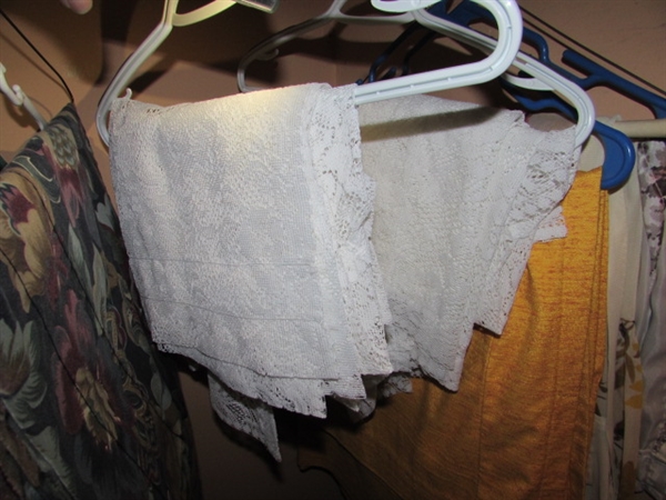 CURTAINS & DRAPES