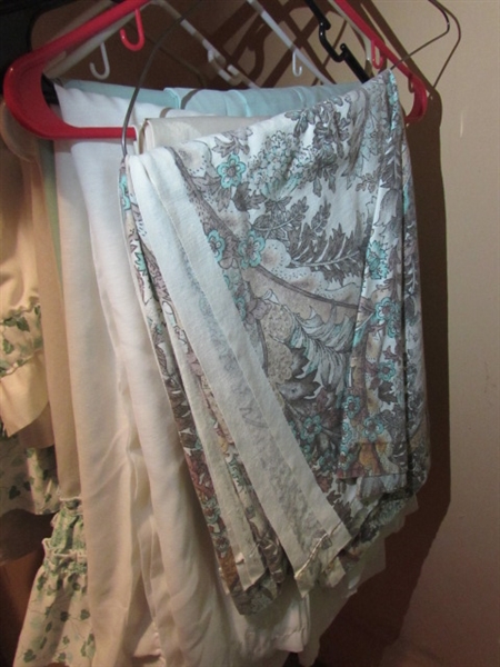 CURTAINS & DRAPES