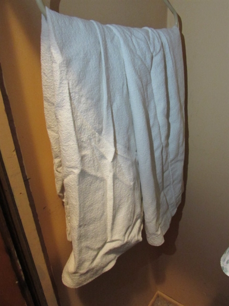 CURTAINS & DRAPES