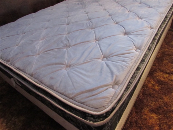 QUEEN MATTRESS/BOX SPRINGS W/WOOD HEADBOARD FRAME