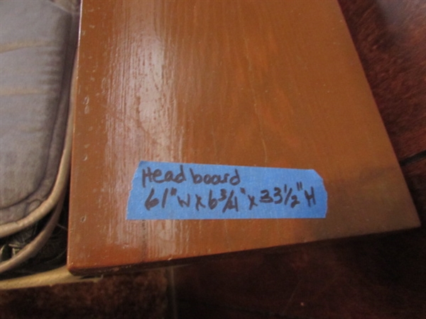 QUEEN MATTRESS/BOX SPRINGS W/WOOD HEADBOARD FRAME
