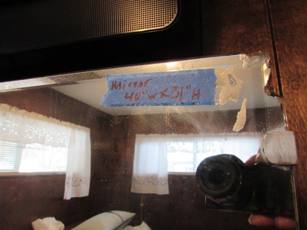 VINTAGE 6-DRAWER DRESSER W/BEVELED EDGE MIRROR (HAS CORNER DAMAGE ON MIRROR)