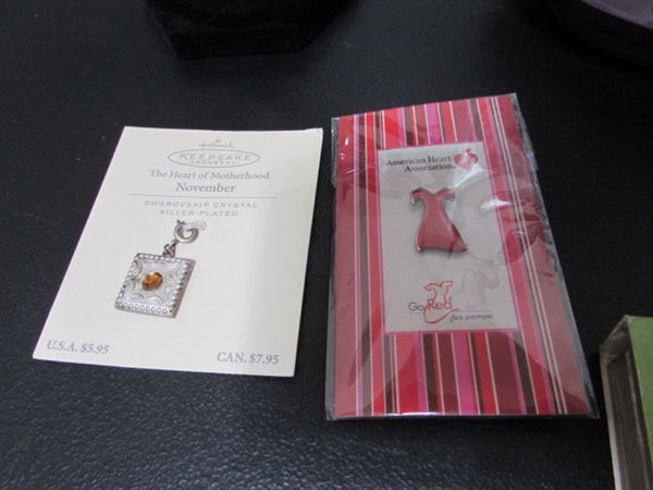 FASHION JEWELRY, ACRYLIC TRINKET BOX & CUTE BUTTERFLY EARRING HOLDER