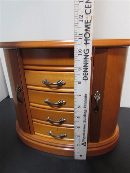 JEWELRY BOX WITH FASHION JEWELRY