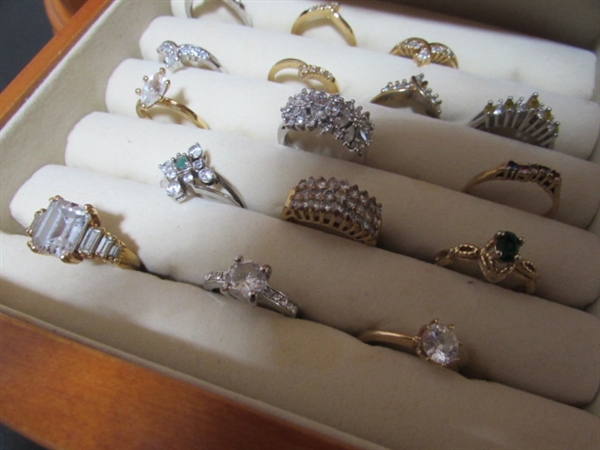 JEWELRY BOX WITH FASHION JEWELRY