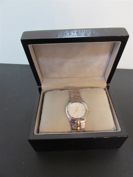 MEN'S ACCUTRON WRIST WATCH WITH 2-TONE BAND - UNTESTED