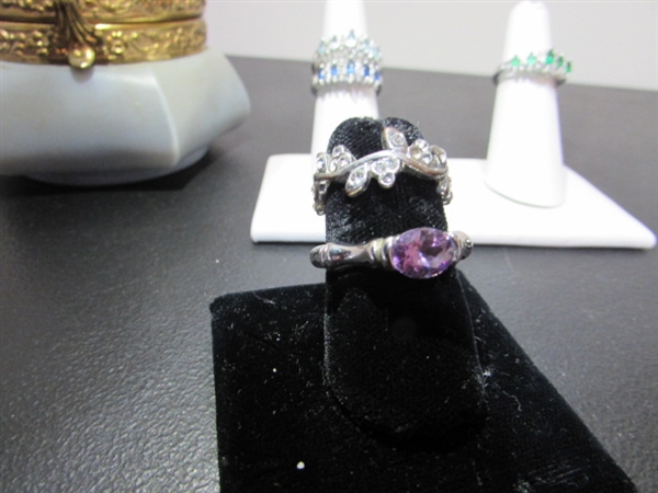 SMALL TRINKET BOX WITH FASHION JEWELRY - RINGS - SMALL