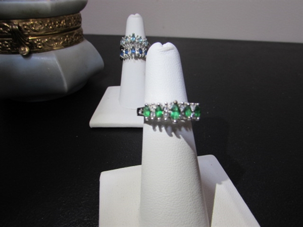 SMALL TRINKET BOX WITH FASHION JEWELRY - RINGS - SMALL