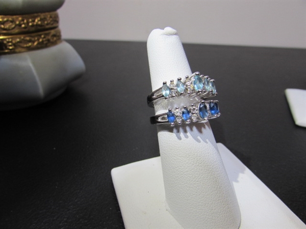 SMALL TRINKET BOX WITH FASHION JEWELRY - RINGS - SMALL