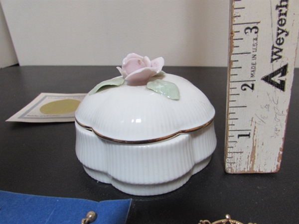 MUSICAL TRINKET BOX & FASHION JEWELRY PENDANTS, EARRINGS & PIN