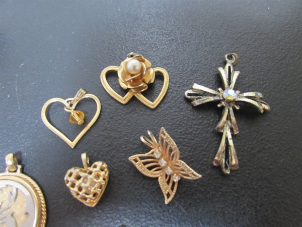 MUSICAL TRINKET BOX & FASHION JEWELRY PENDANTS, EARRINGS & PIN
