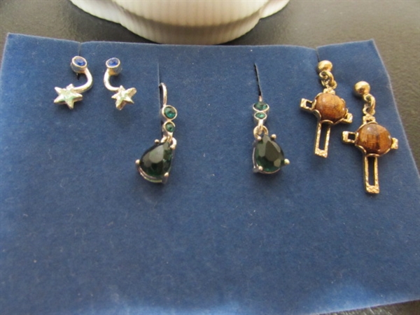 MUSICAL TRINKET BOX & FASHION JEWELRY PENDANTS, EARRINGS & PIN