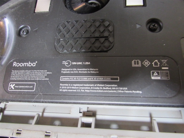 iROBOT ROOMBA VACUUM - WORKS