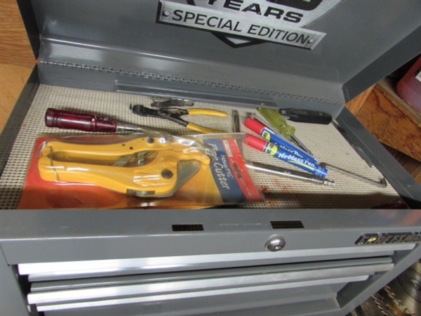 2 TIER CRAFTSMAN TOOL BOX WITH CONTENTS - NO KEYS