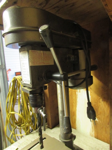 5-SPEED BENCHTOP DRILL PRESS - WORKS - NEEDS A NEW ON/OFF SWITCH
