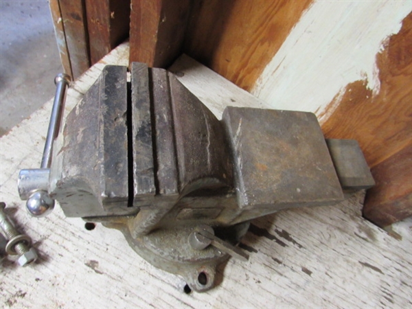 4 OLYMPIA BENCH VISE WITH ANVIL