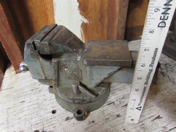 4 OLYMPIA BENCH VISE WITH ANVIL