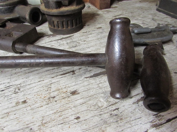 PIPE CUTTERS & PIPE THREADERS