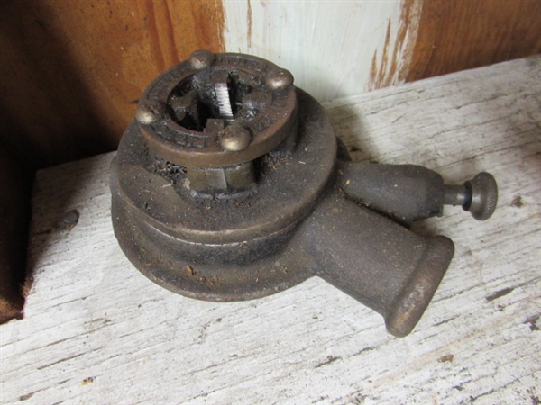 PIPE CUTTERS & PIPE THREADERS