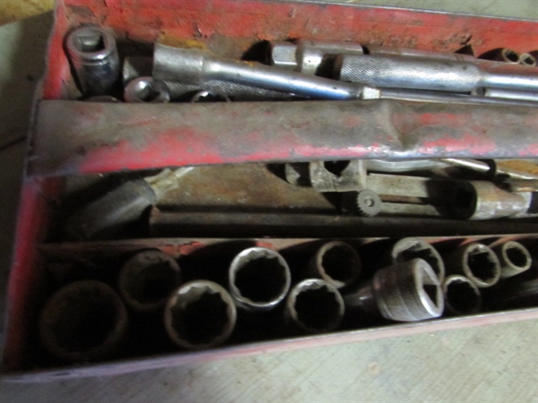 CRAFTSMAN TOOL BOX & TOOL TRAY WITH TOOLS