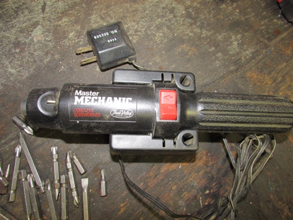 CORDLESS SCREWDRIVER & BITS & CORDLESS HANDISAW (BOTH WORK)
