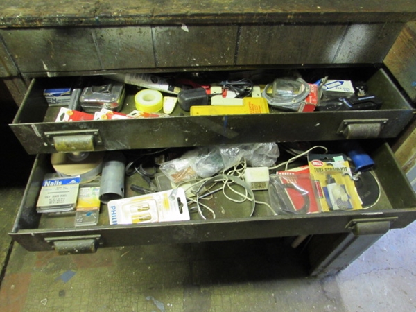 CONTENTS OF 2 DRAWERS