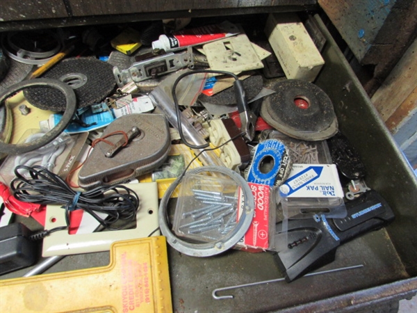 CONTENTS OF 2 DRAWERS