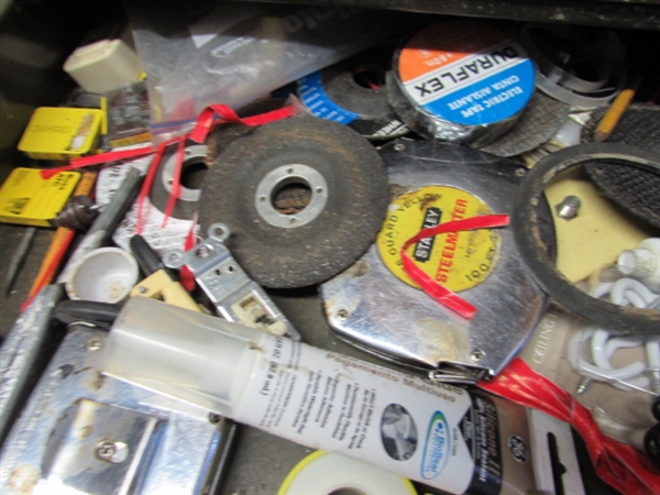 CONTENTS OF 2 DRAWERS