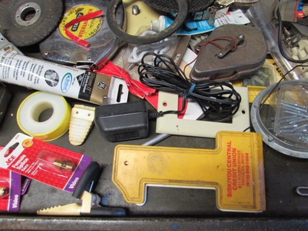 CONTENTS OF 2 DRAWERS
