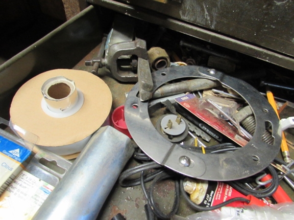 CONTENTS OF 2 DRAWERS