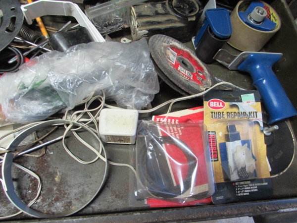 CONTENTS OF 2 DRAWERS