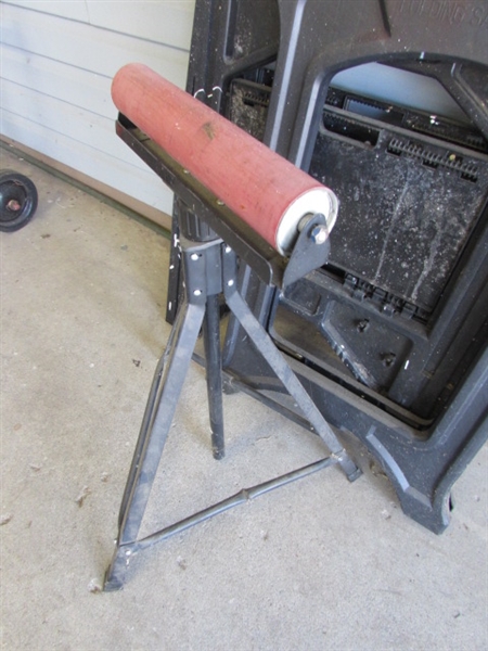 3 FOLDING SAWHORSES & ROLLER STAND