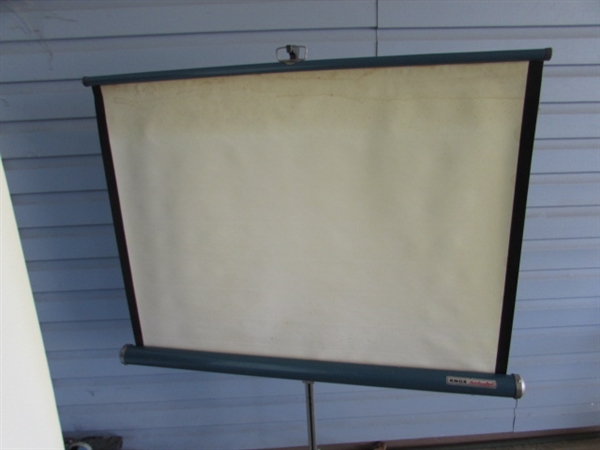 NEW TRIPOD & 2 PROJECTOR SCREENS