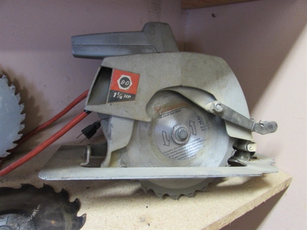 BLACK & DECKER 1.25 HP 7.25 CIRCULAR SAW (WORKS) & BLADES