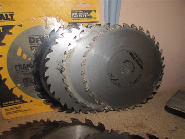 BLACK & DECKER 1.25 HP 7.25 CIRCULAR SAW (WORKS) & BLADES