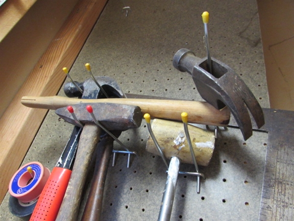 CONSTRUCTION TOOLS, TOOLBELT, LEVELS, ETC